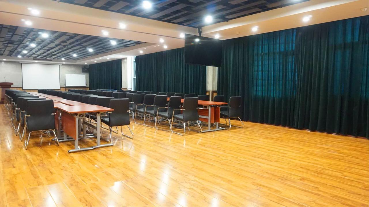 Nostalgia Hotel Near Tianjin Polar Ocean Word- Tianjin Fonte Joy World, 10 Minutes Drive Away From Tianjin Tanggu High-Speed Railway Station, Free Ice-Cream, Mineral Water, Snacks And Laundry Service, English Communication Well ภายนอก รูปภาพ