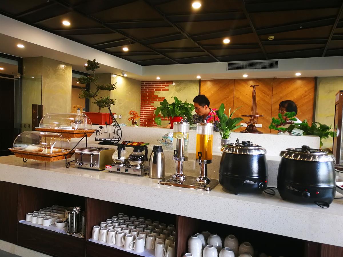 Nostalgia Hotel Near Tianjin Polar Ocean Word- Tianjin Fonte Joy World, 10 Minutes Drive Away From Tianjin Tanggu High-Speed Railway Station, Free Ice-Cream, Mineral Water, Snacks And Laundry Service, English Communication Well ภายนอก รูปภาพ
