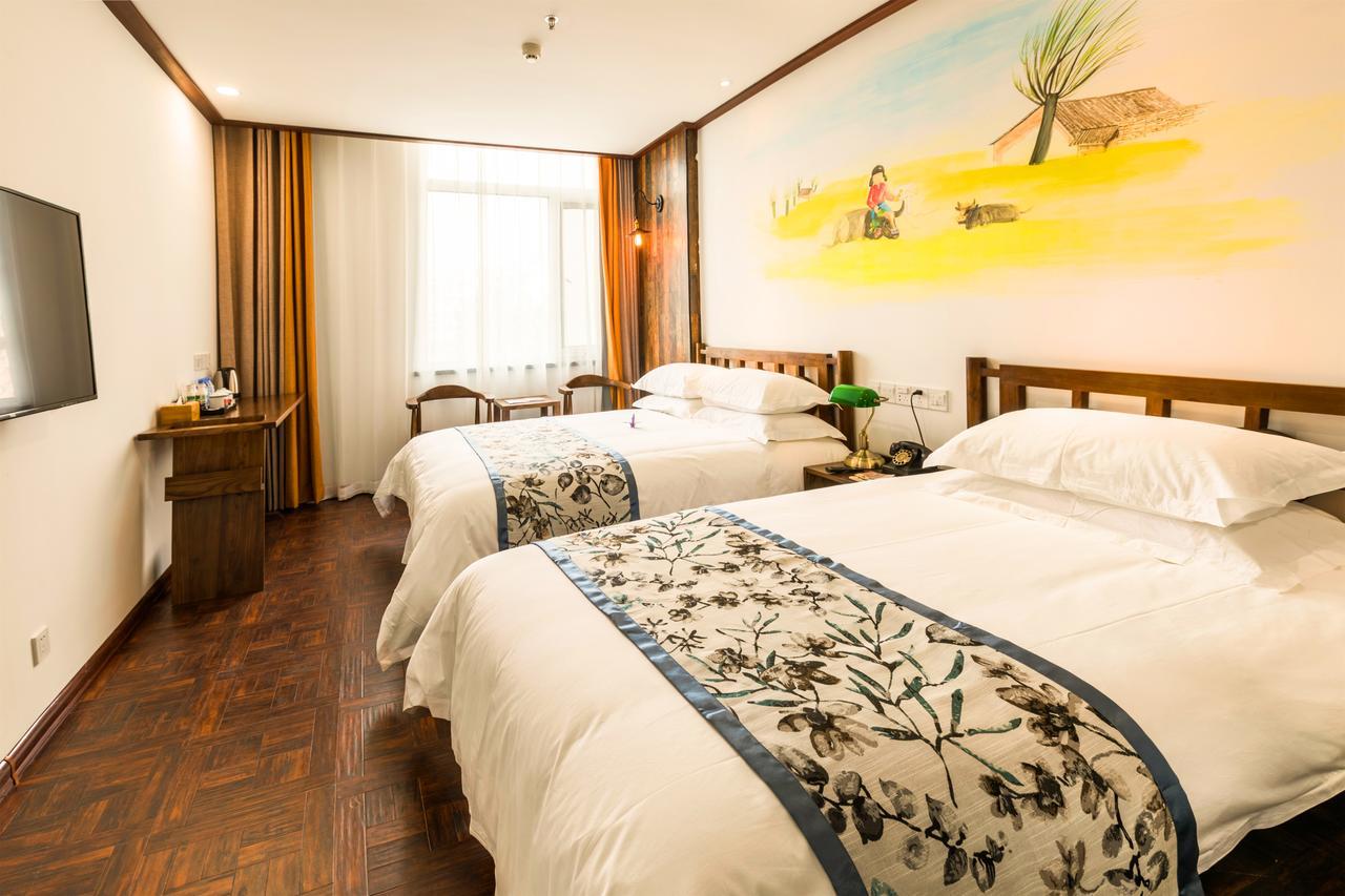 Nostalgia Hotel Near Tianjin Polar Ocean Word- Tianjin Fonte Joy World, 10 Minutes Drive Away From Tianjin Tanggu High-Speed Railway Station, Free Ice-Cream, Mineral Water, Snacks And Laundry Service, English Communication Well ภายนอก รูปภาพ