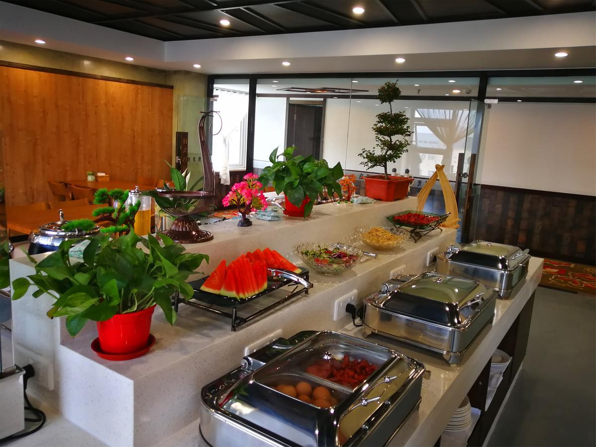 Nostalgia Hotel Near Tianjin Polar Ocean Word- Tianjin Fonte Joy World, 10 Minutes Drive Away From Tianjin Tanggu High-Speed Railway Station, Free Ice-Cream, Mineral Water, Snacks And Laundry Service, English Communication Well ภายนอก รูปภาพ